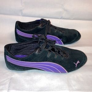 Pumas Purple and Black Walking Shoes